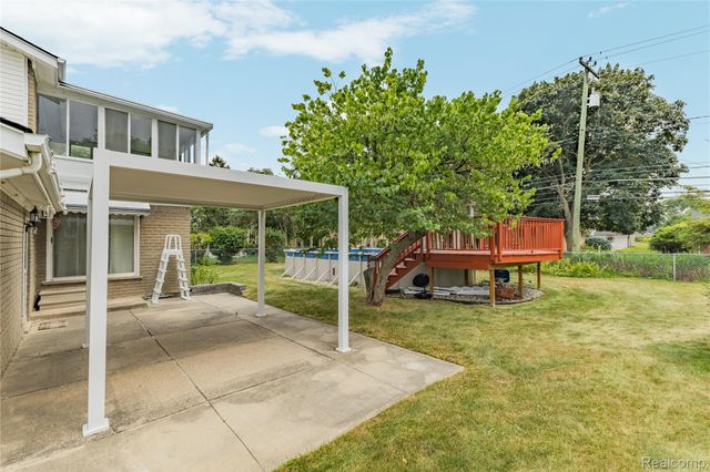 33633 6 Mile Road, Livonia, MI 48152