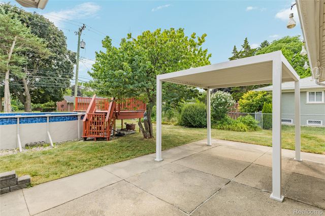 33633 6 Mile Road, Livonia, MI 48152