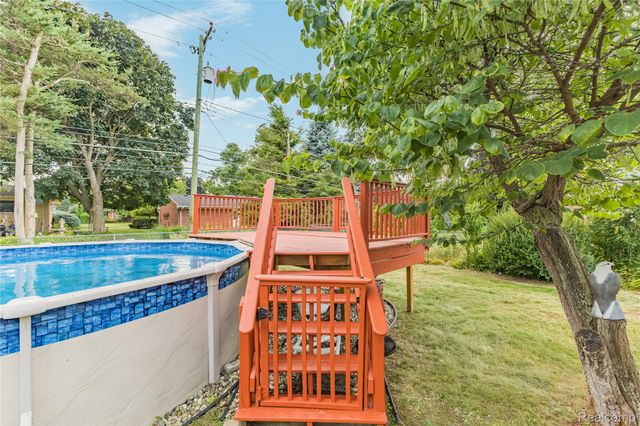 33633 6 Mile Road, Livonia, MI 48152
