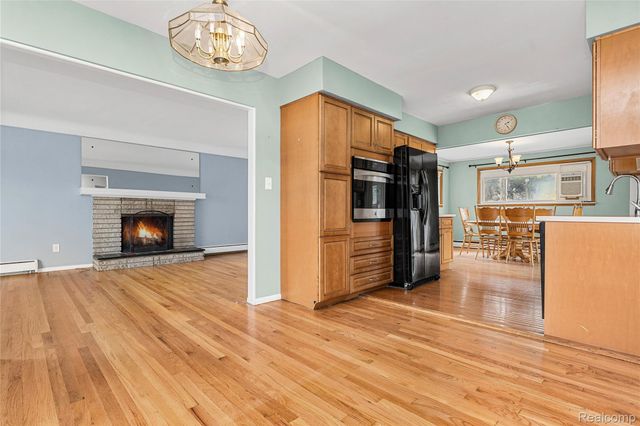 33633 6 Mile Road, Livonia, MI 48152