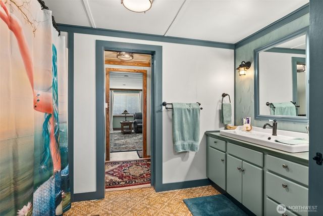 1788 Nelson Road, Raymond, WA 98577