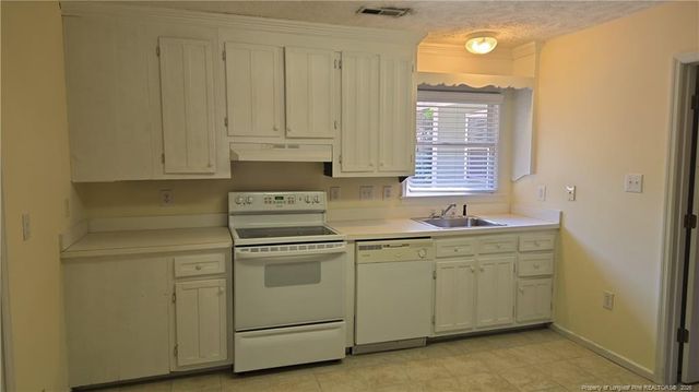 209 S McPherson Church Road, Fayetteville, NC 28303