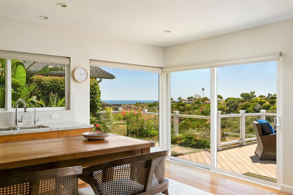 Image 11 of property listing at 5958 Sagebrush, La Jolla, CA 92037