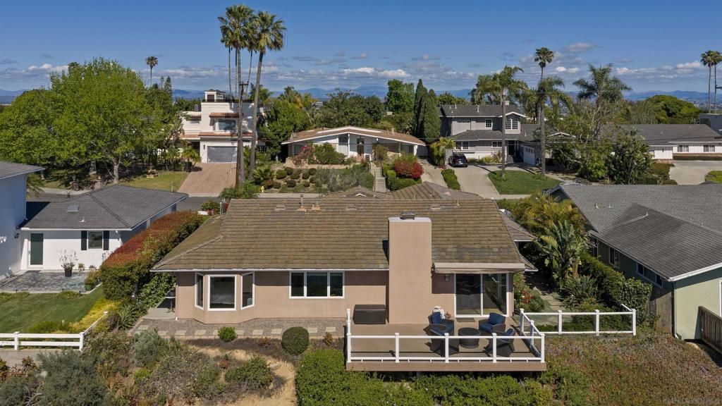 Image 14 of property listing at 5958 Sagebrush, La Jolla, CA 92037