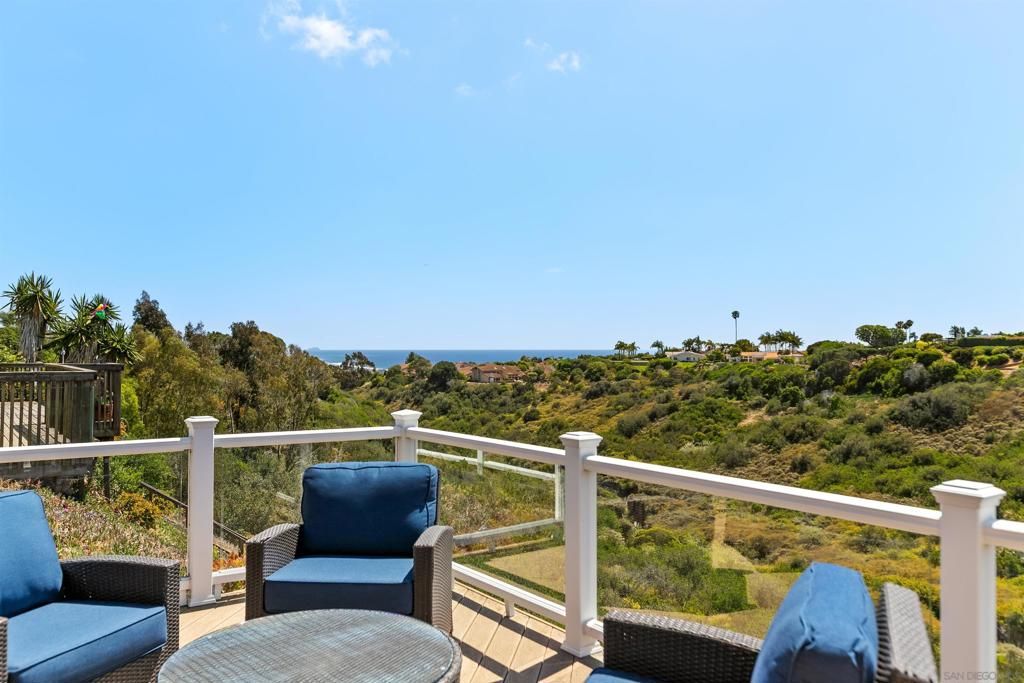 Image 15 of property listing at 5958 Sagebrush, La Jolla, CA 92037