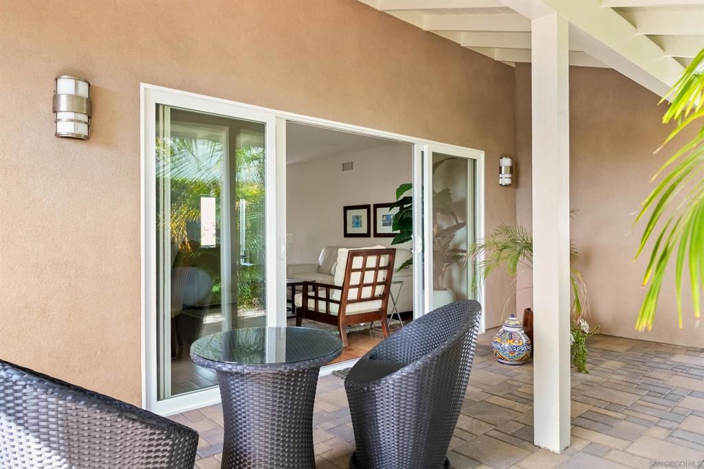 Image 22 of property listing at 5958 Sagebrush, La Jolla, CA 92037