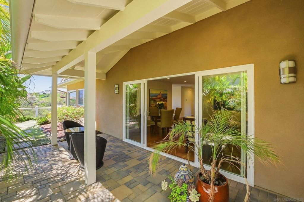 Image 25 of property listing at 5958 Sagebrush, La Jolla, CA 92037