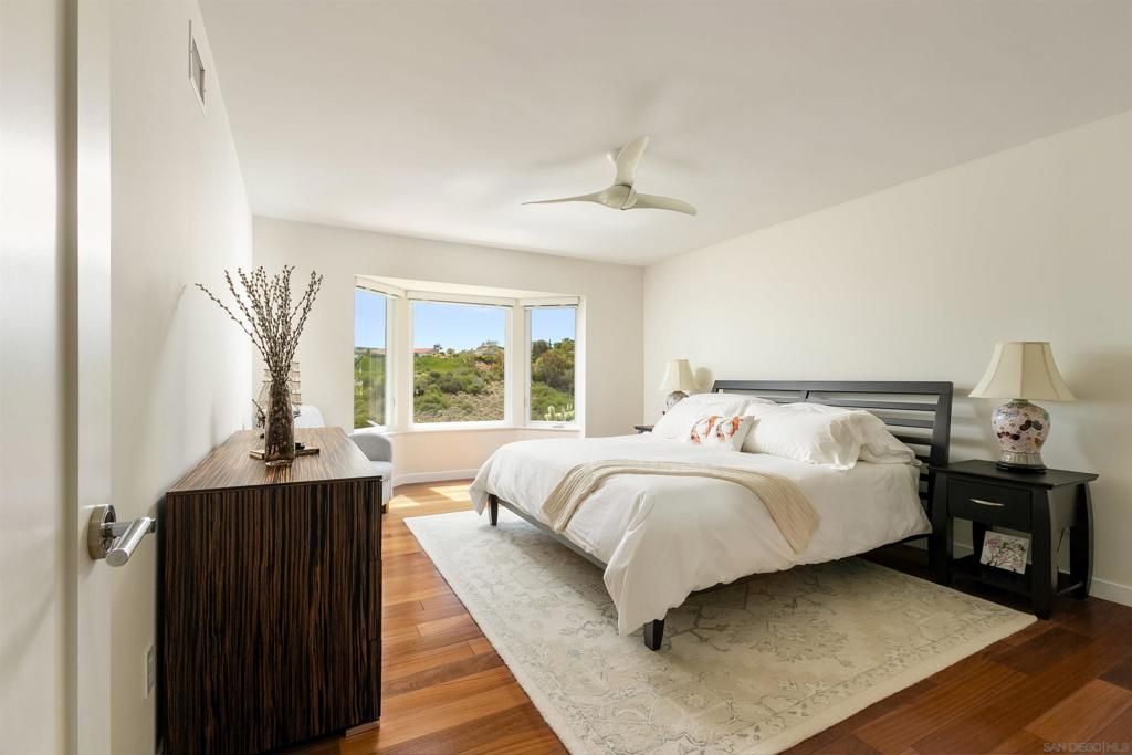 Image 27 of property listing at 5958 Sagebrush, La Jolla, CA 92037