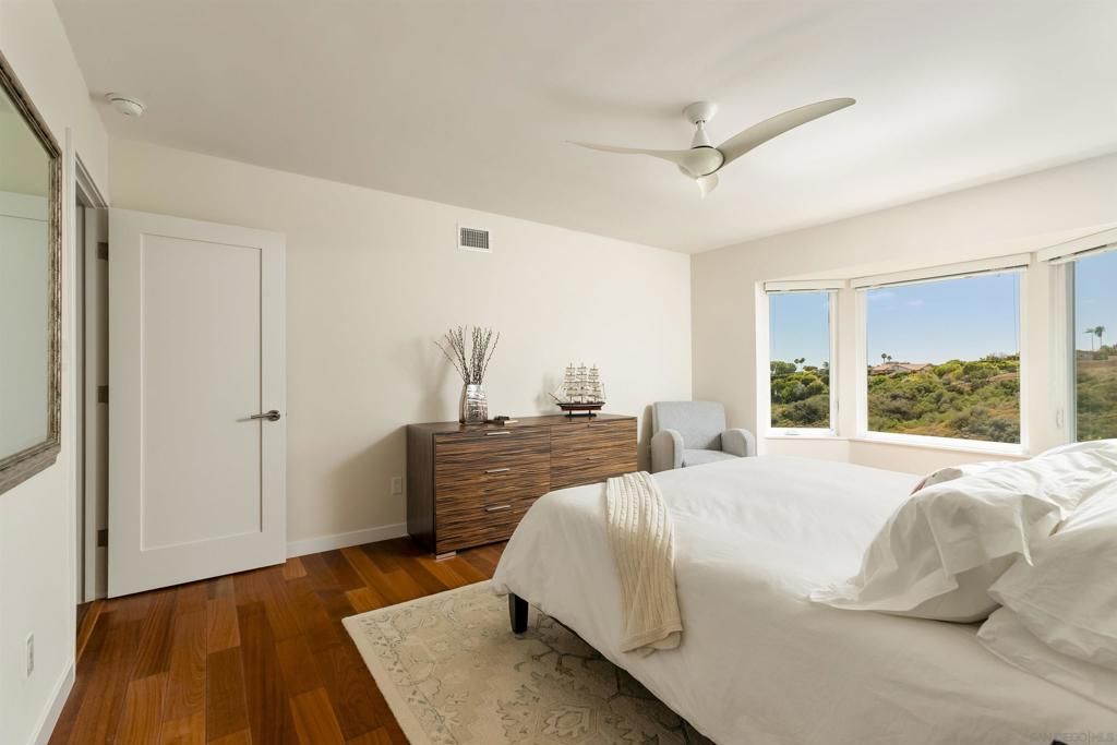 Image 28 of property listing at 5958 Sagebrush, La Jolla, CA 92037
