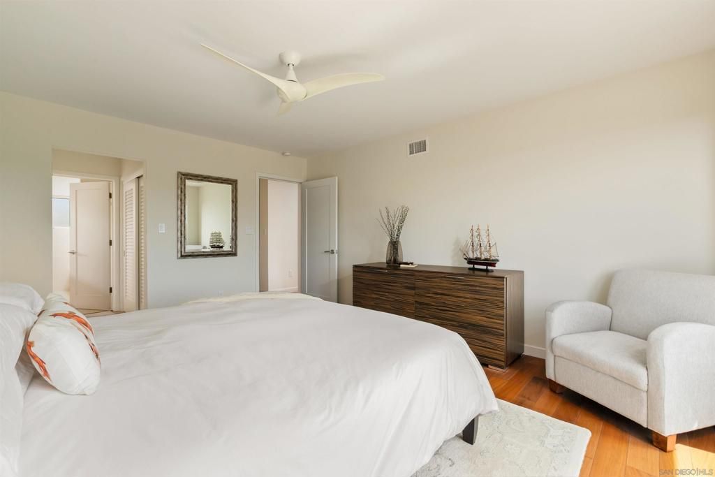Image 30 of property listing at 5958 Sagebrush, La Jolla, CA 92037