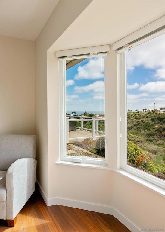 Image 31 of property listing at 5958 Sagebrush, La Jolla, CA 92037