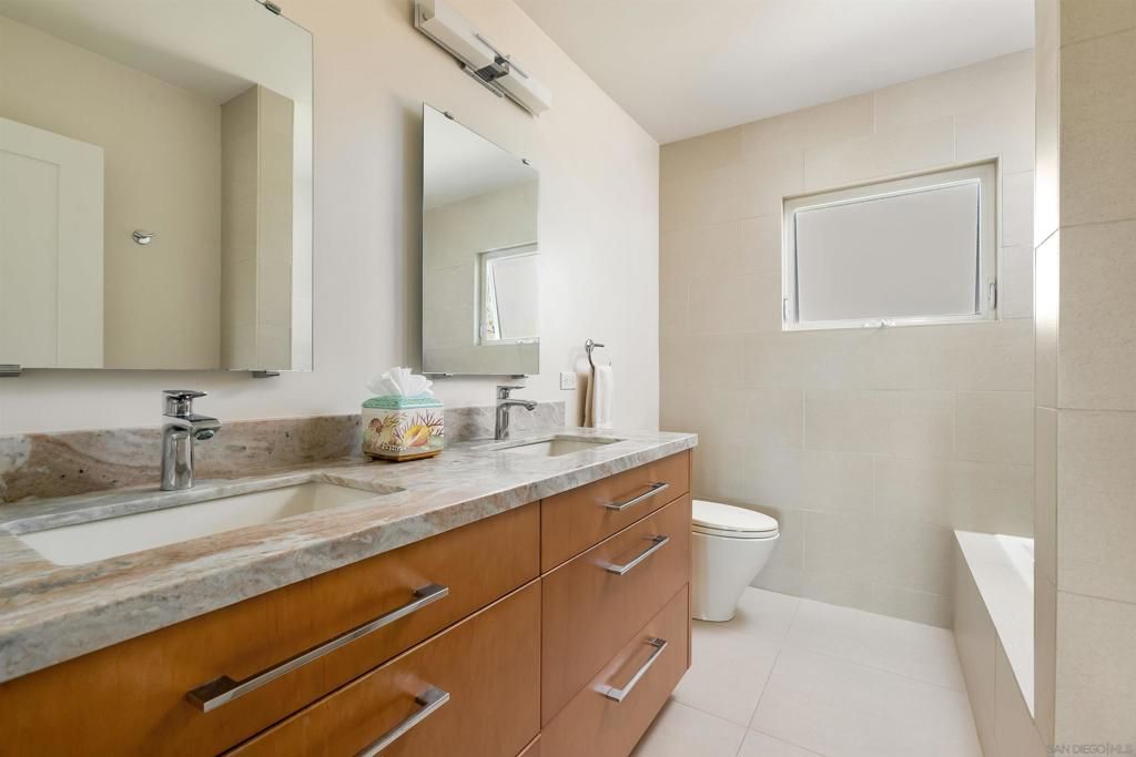 Image 32 of property listing at 5958 Sagebrush, La Jolla, CA 92037