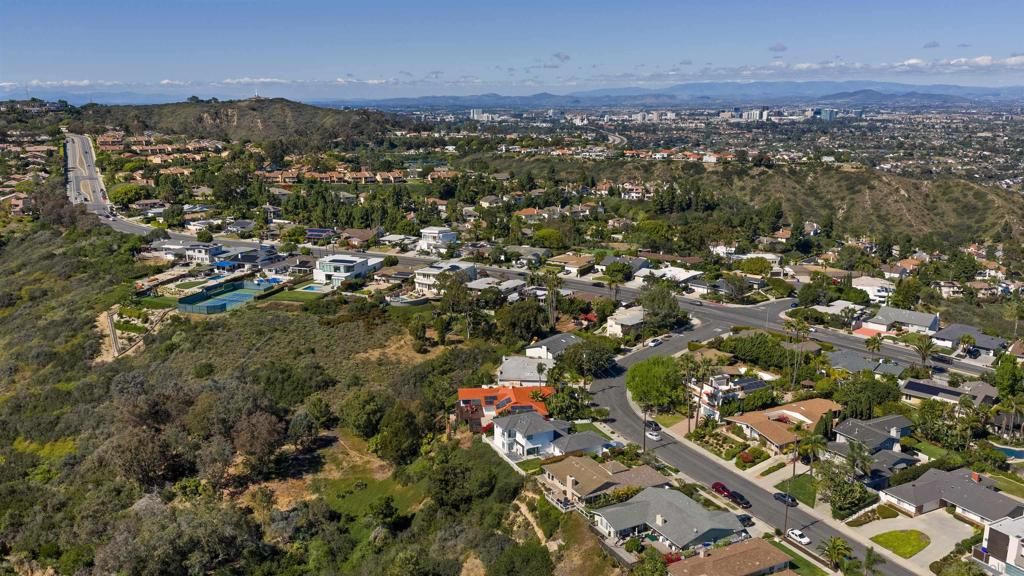 Image 45 of property listing at 5958 Sagebrush, La Jolla, CA 92037