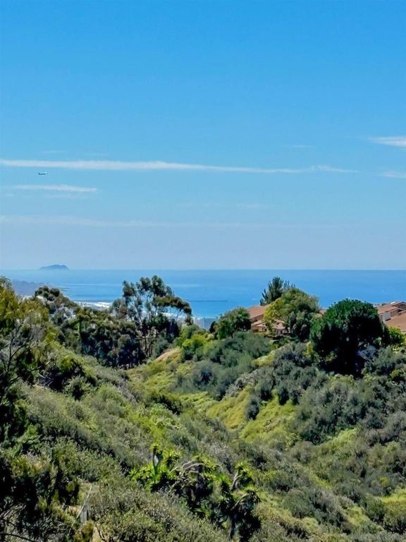Image 55 of property listing at 5958 Sagebrush, La Jolla, CA 92037