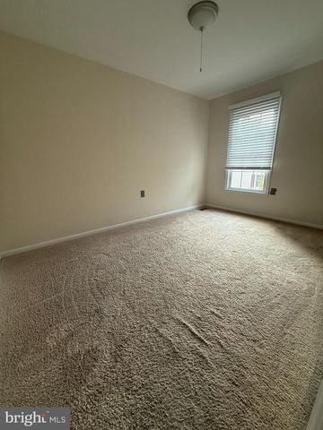 12914 LOCKLEVEN LN, Woodbridge, VA 22192