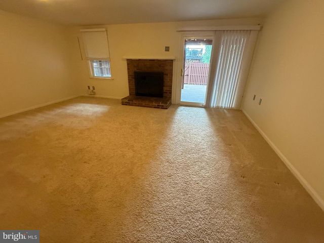 12914 LOCKLEVEN LN, Woodbridge, VA 22192