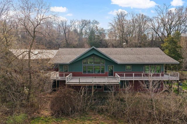 8044 Lueth Road, Sauk City, WI 53583