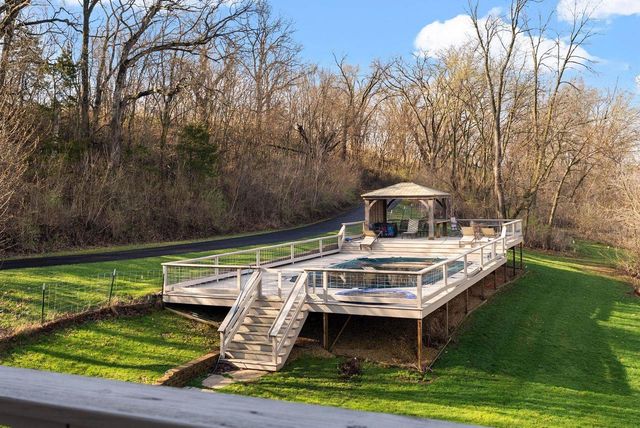 8044 Lueth Road, Sauk City, WI 53583