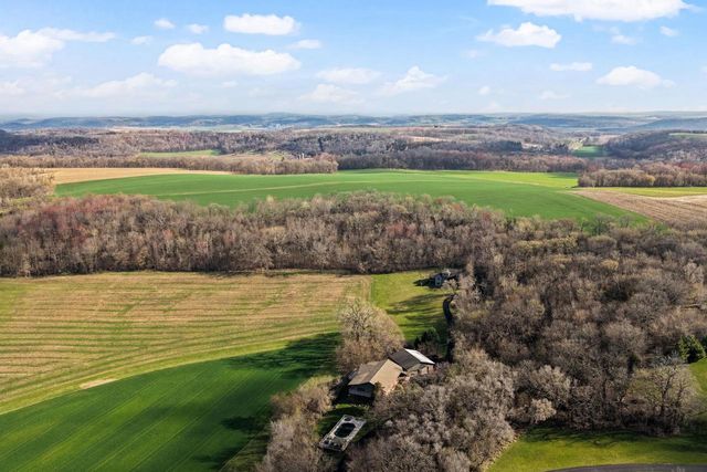 8044 Lueth Road, Sauk City, WI 53583