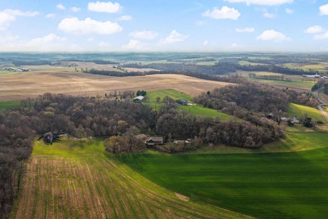 8044 Lueth Road, Sauk City, WI 53583
