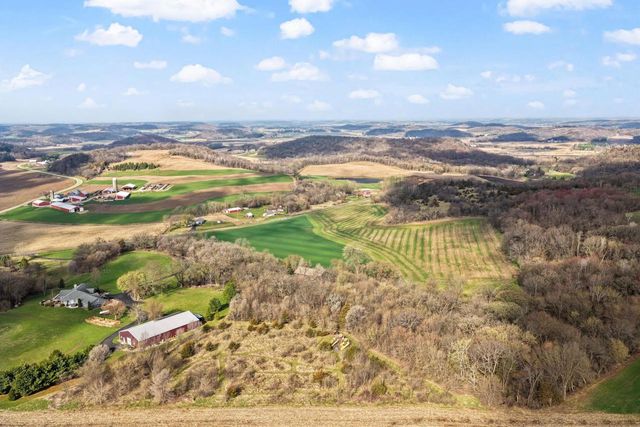 8044 Lueth Road, Sauk City, WI 53583