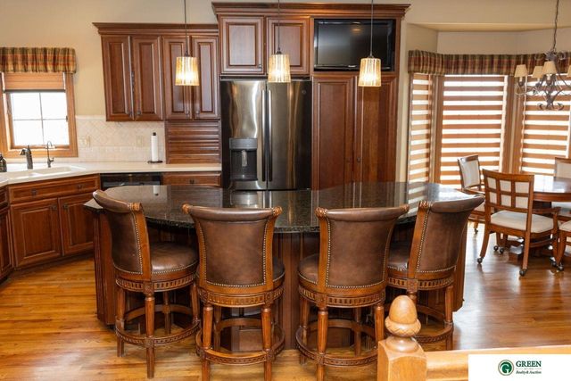 1606 Colonial Drive, York, NE 68467