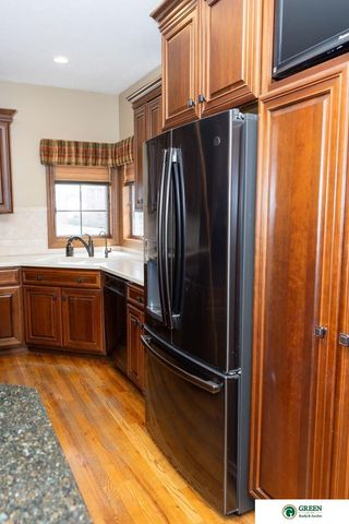 1606 Colonial Drive, York, NE 68467