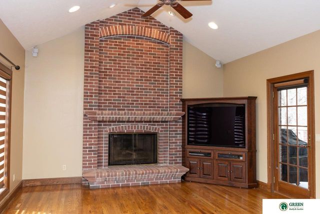 1606 Colonial Drive, York, NE 68467