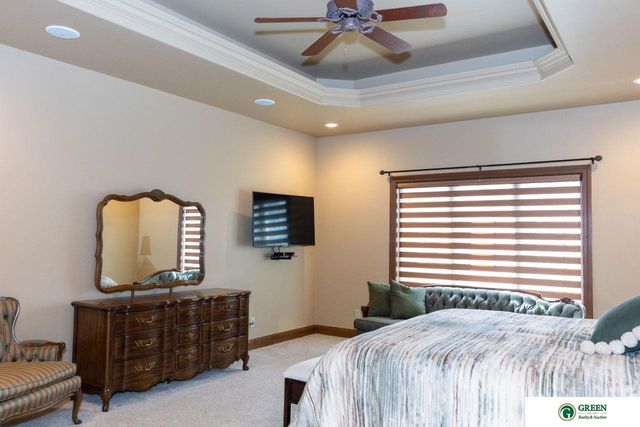 1606 Colonial Drive, York, NE 68467