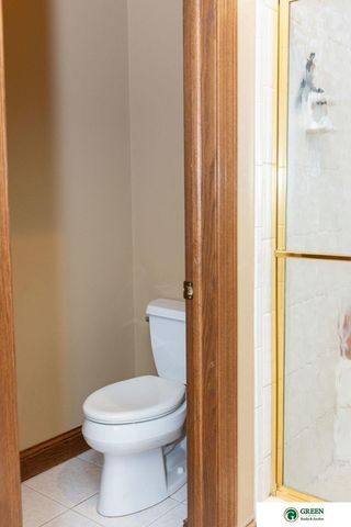 1606 Colonial Drive, York, NE 68467