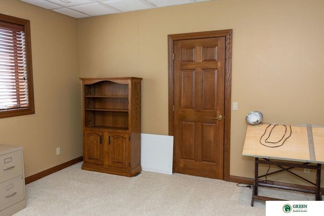 1606 Colonial Drive, York, NE 68467