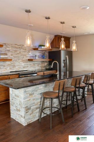 1606 Colonial Drive, York, NE 68467