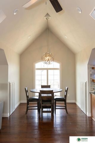 1606 Colonial Drive, York, NE 68467