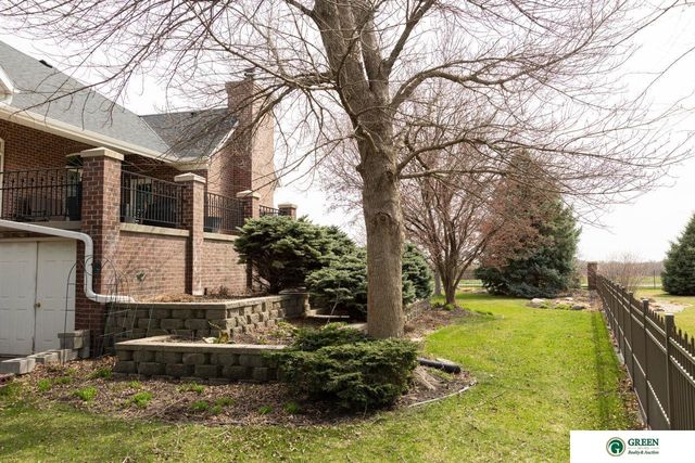 1606 Colonial Drive, York, NE 68467