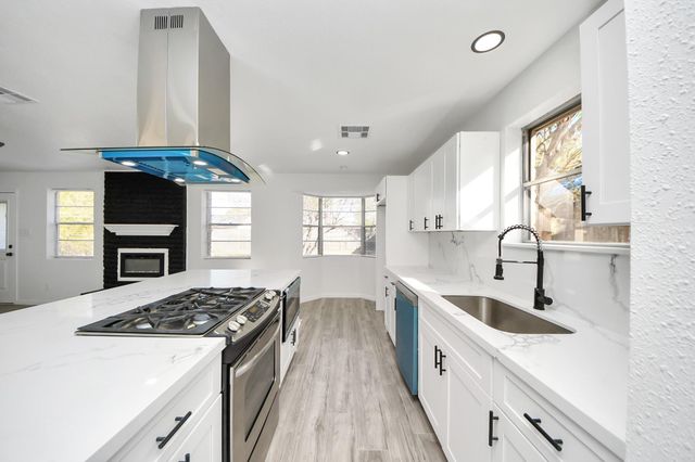 7318 Castleview Lane, Missouri City, TX 77489