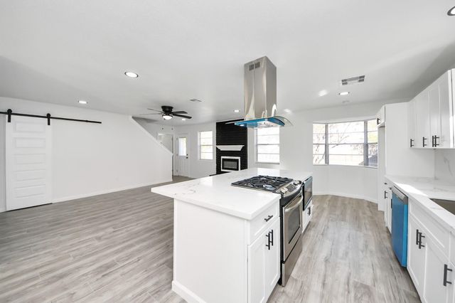 7318 Castleview Lane, Missouri City, TX 77489