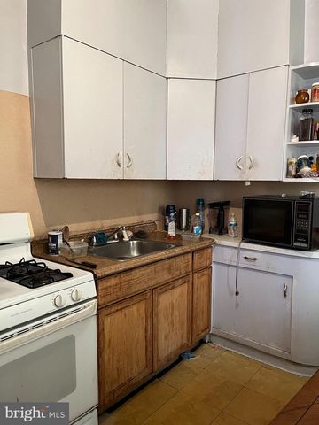 5548 N LAWRENCE ST, Philadelphia, PA 19120