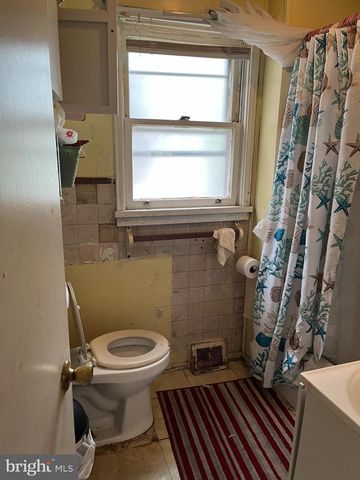 5548 N LAWRENCE ST, Philadelphia, PA 19120