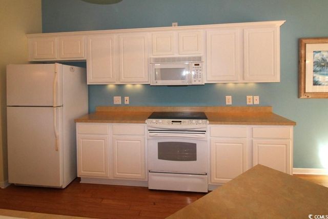 172 Collins Glen Dr., Murrells Inlet, SC 29576