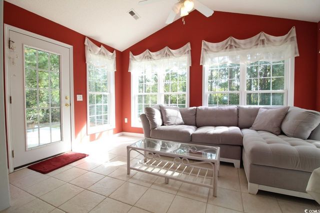 172 Collins Glen Dr., Murrells Inlet, SC 29576