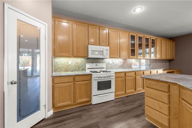 32124 Beaulieu Road, Winchester, CA 92596