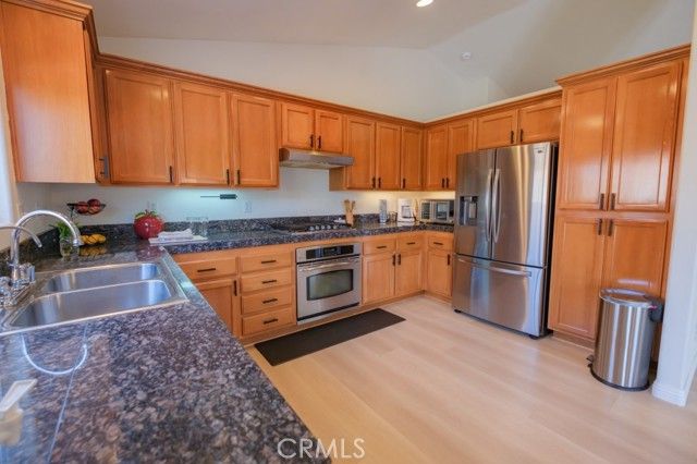 29622 La Cresta Drive, Canyon Lake, CA 92587