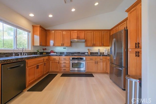 29622 La Cresta Drive, Canyon Lake, CA 92587