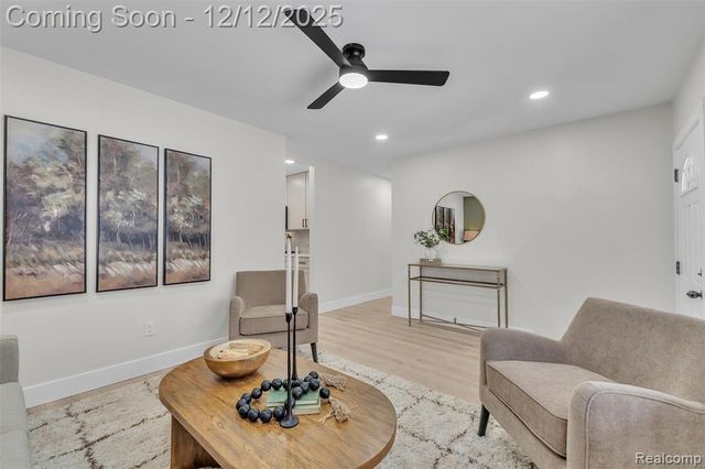 39266 Dover Street, Livonia, MI 48150