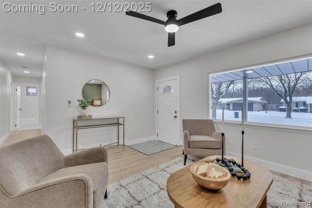 39266 Dover Street, Livonia, MI 48150