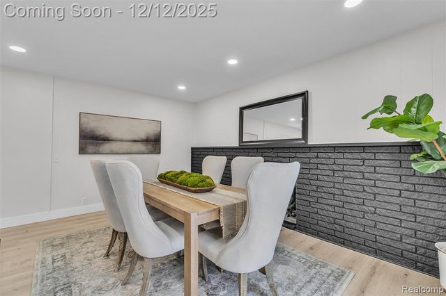 39266 Dover Street, Livonia, MI 48150