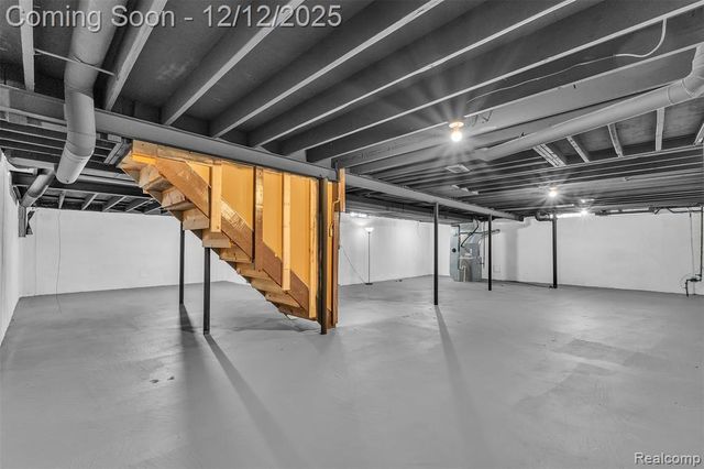 39266 Dover Street, Livonia, MI 48150