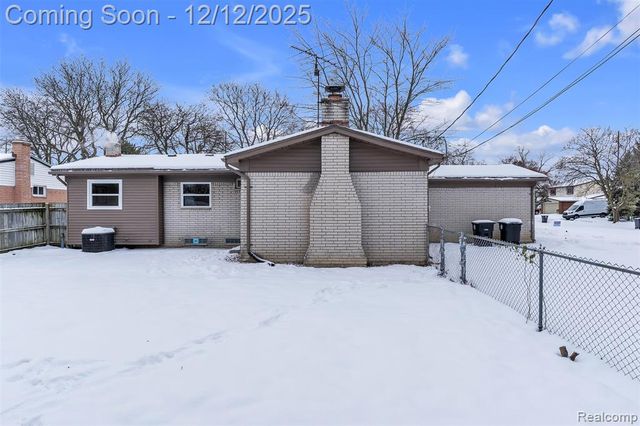 39266 Dover Street, Livonia, MI 48150