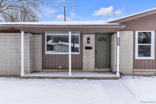 39266 Dover Street, Livonia, MI 48150