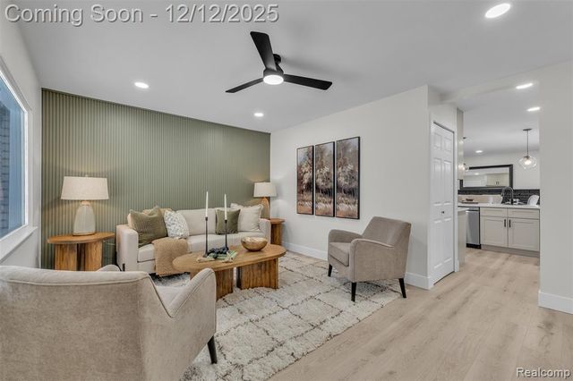 39266 Dover Street, Livonia, MI 48150